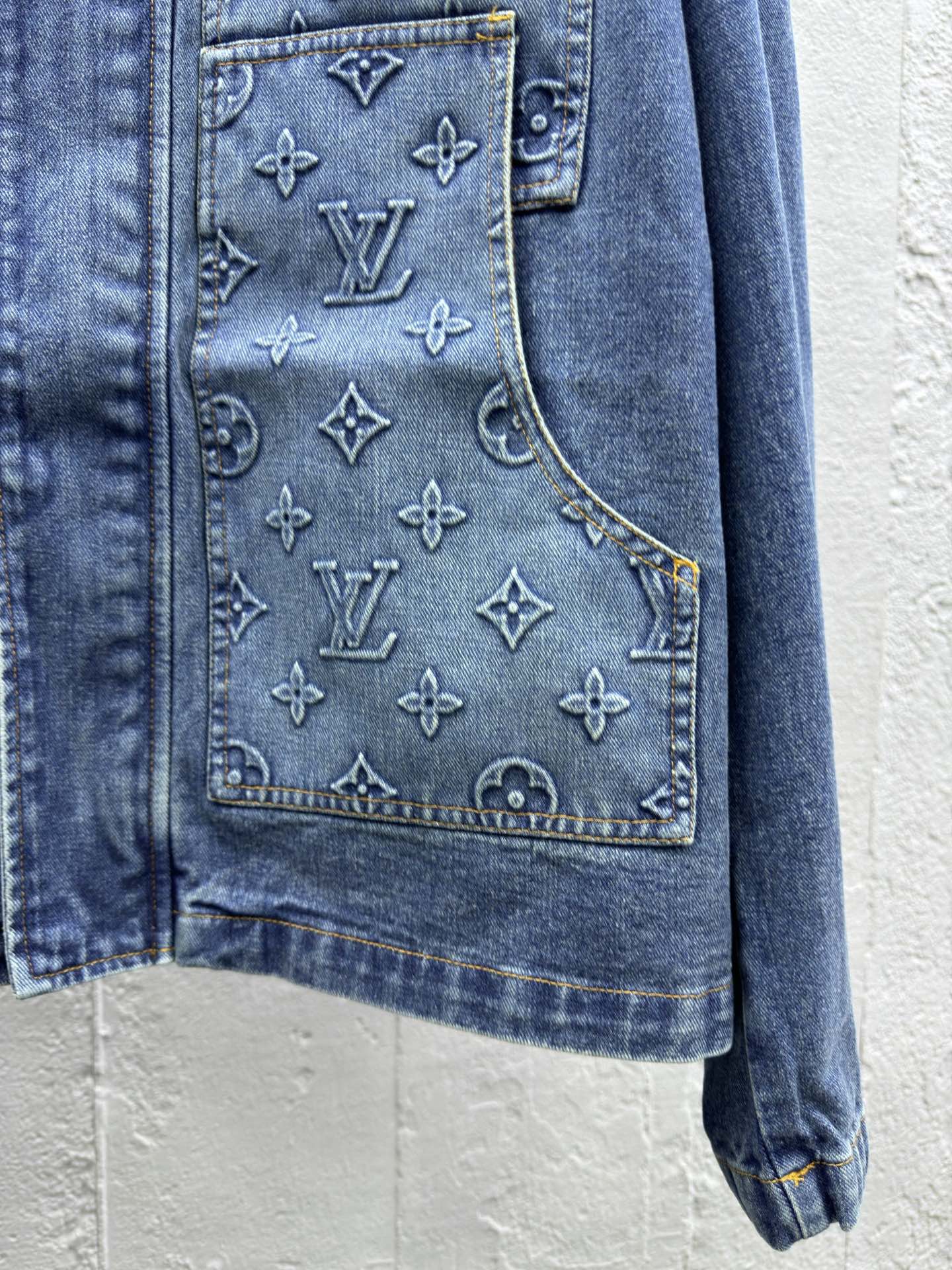 1V  25SS  embossed pocket denim jacket