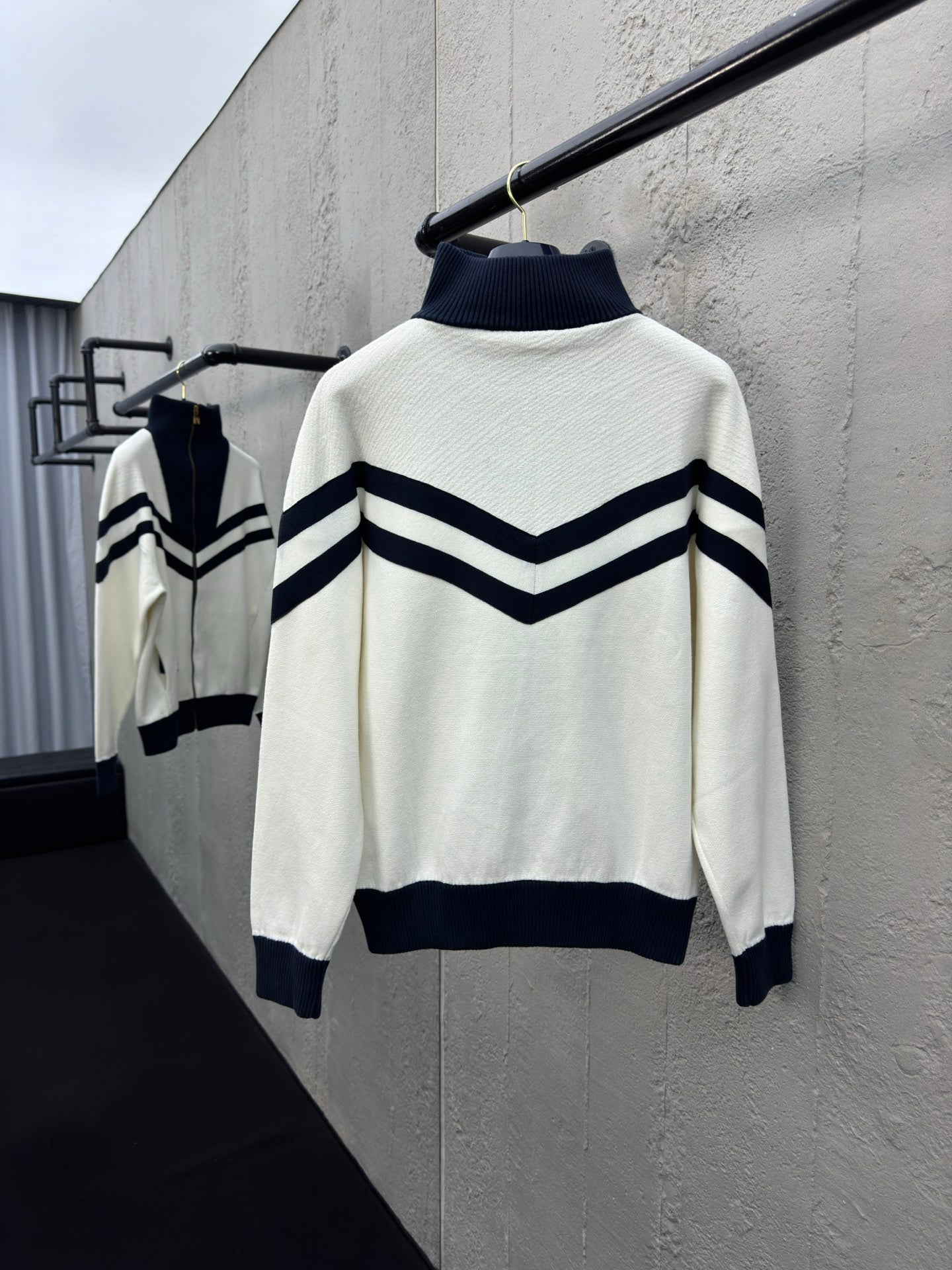 1V  25SS College Line Embroidered Jacket