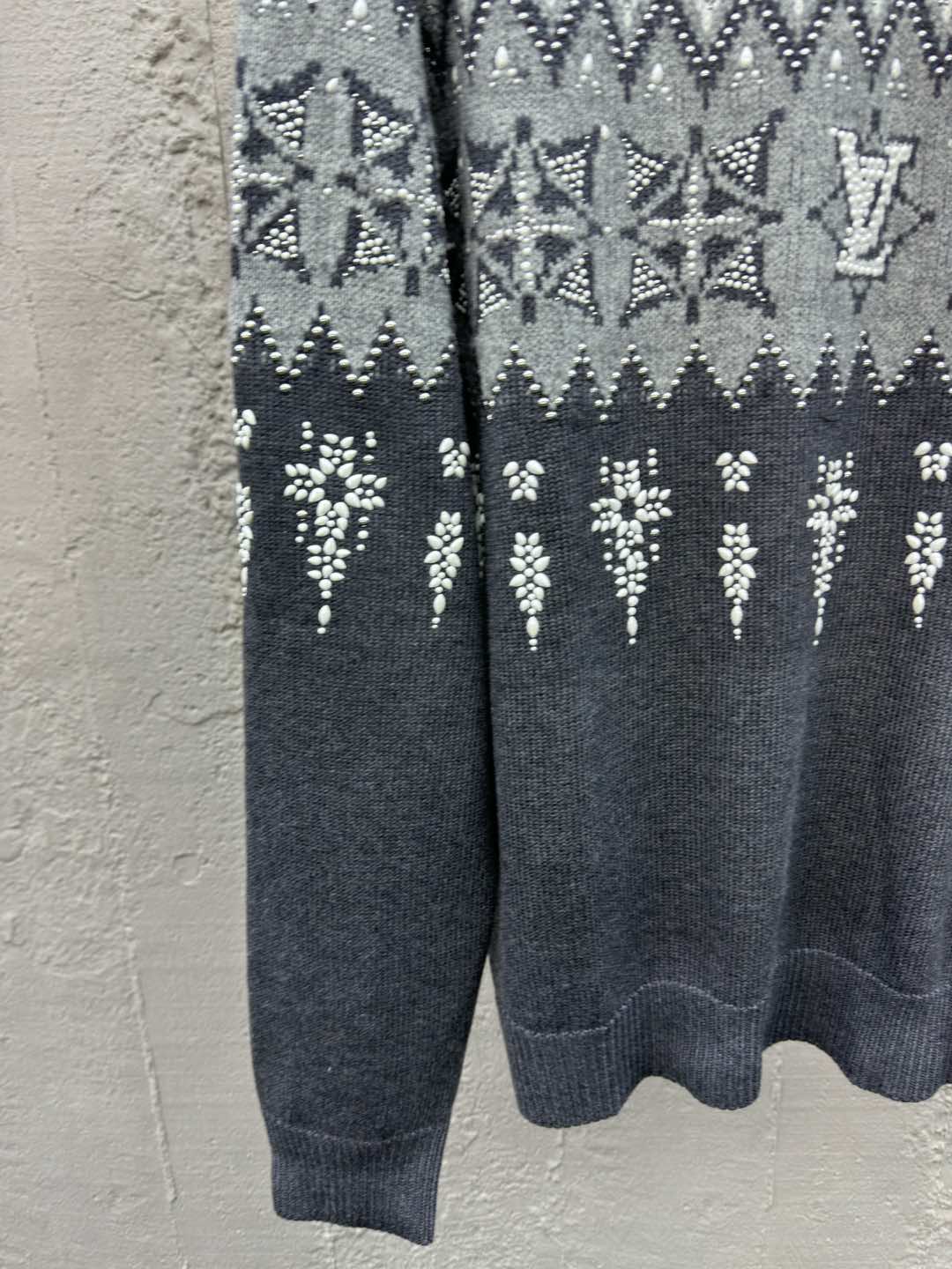 1V  SKI Ski Series Beaded Sweater