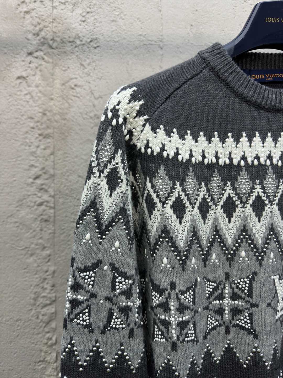 1V  SKI Ski Series Beaded Sweater
