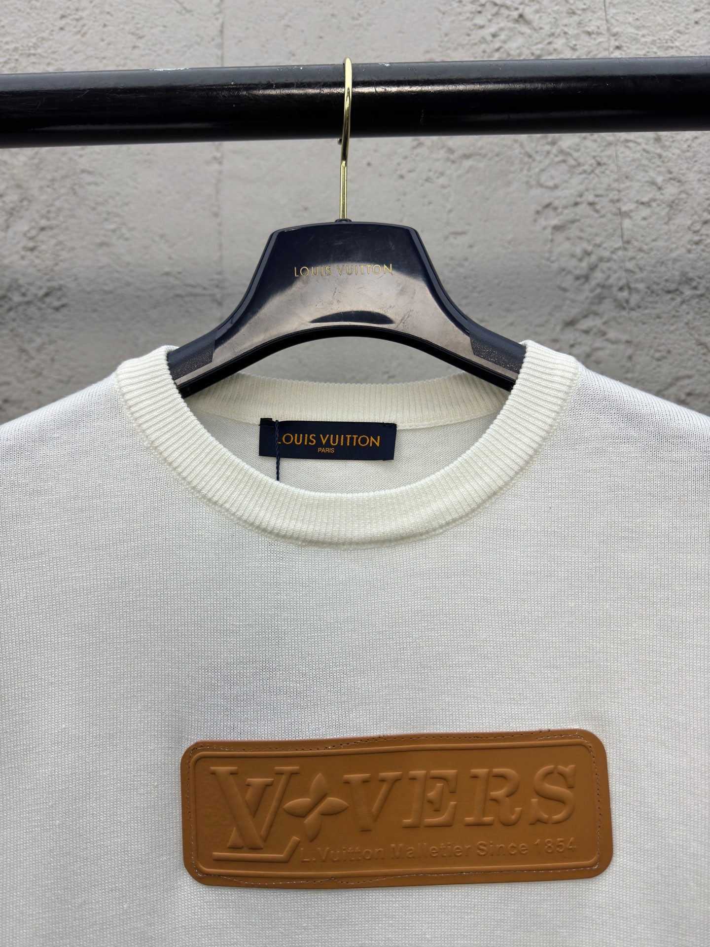 1V  25SS  patch logo T-shirt