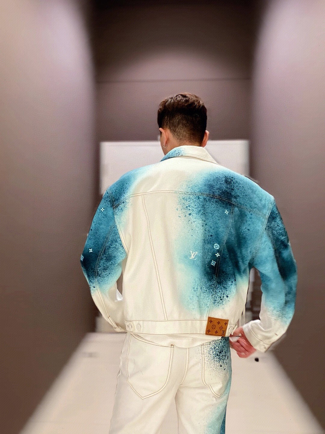 1V  ink-splashed starry sky denim jacket