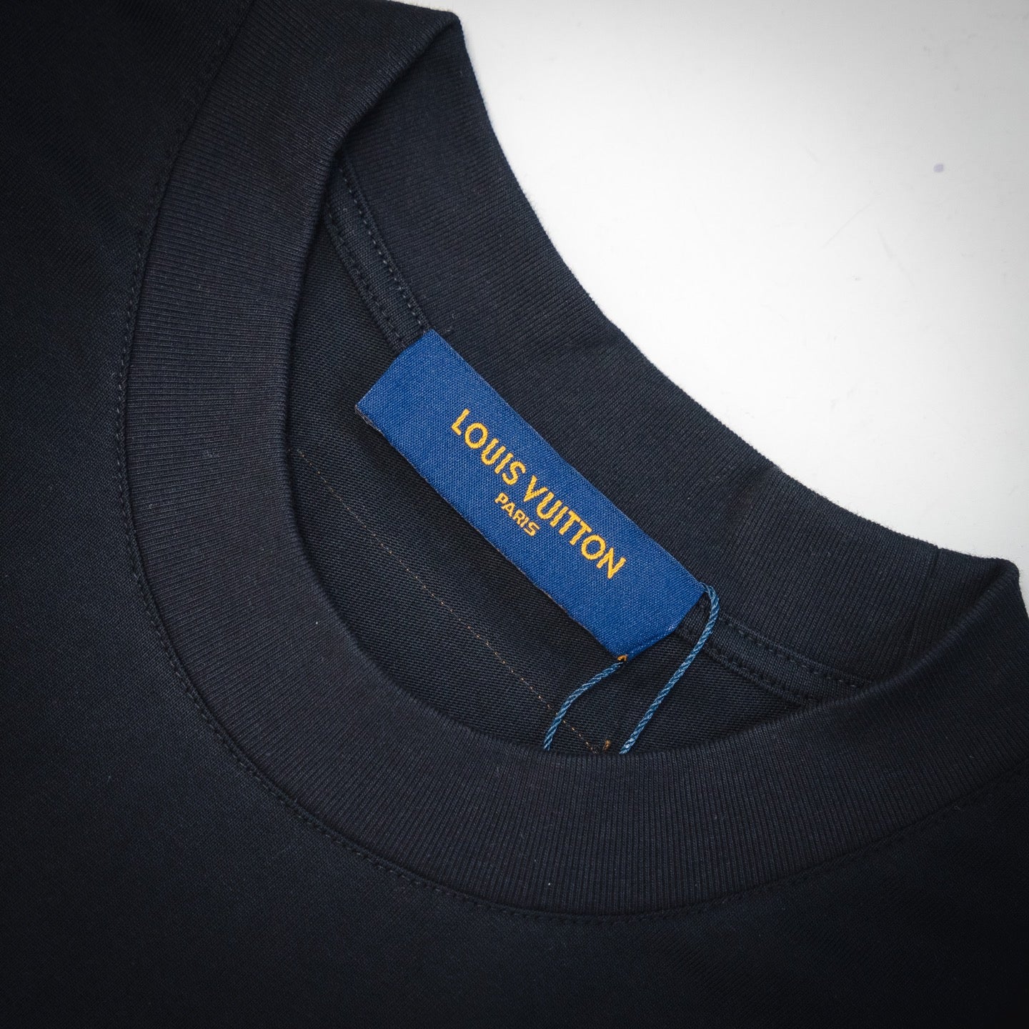 1V 2025ss shield T-shirt