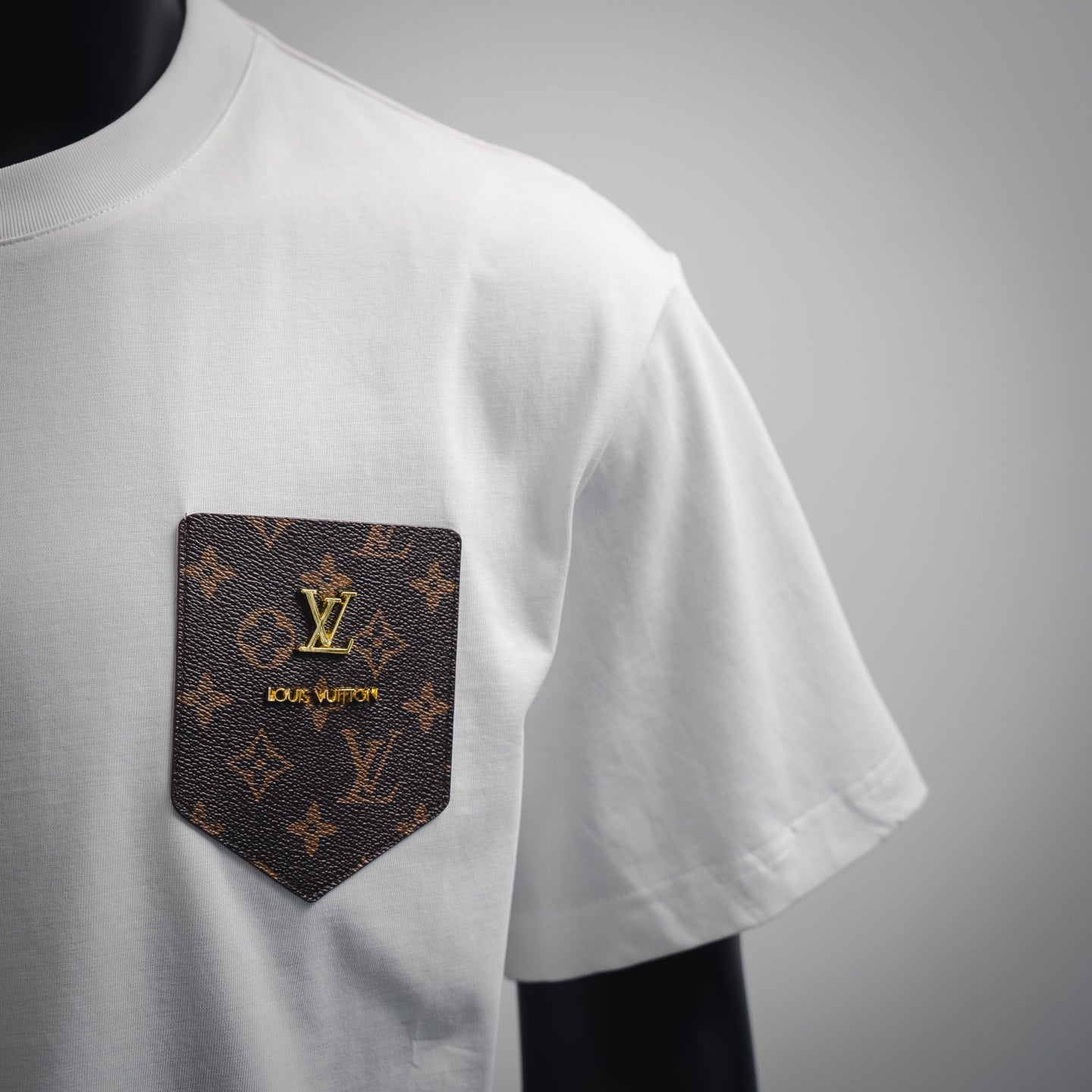 1V 2025ss shield T-shirt