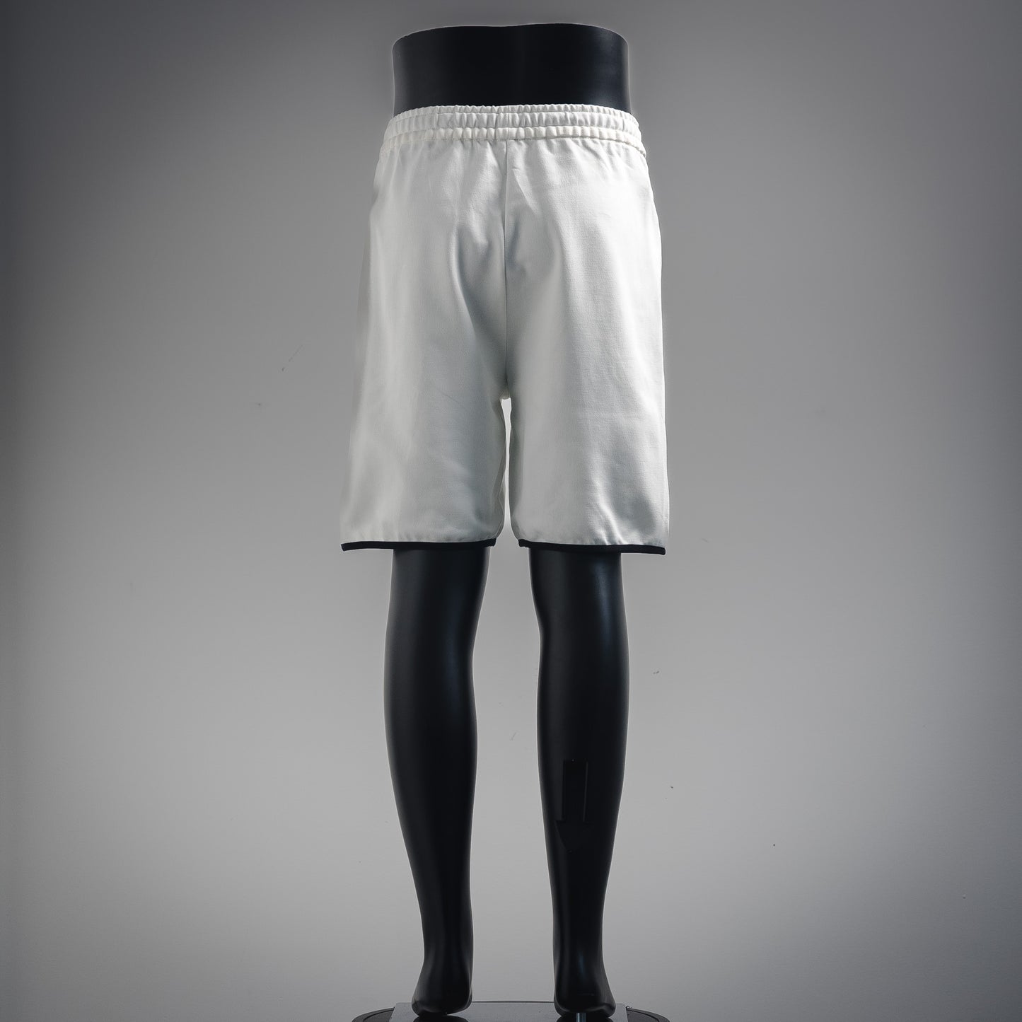 F Kurze Hosen 