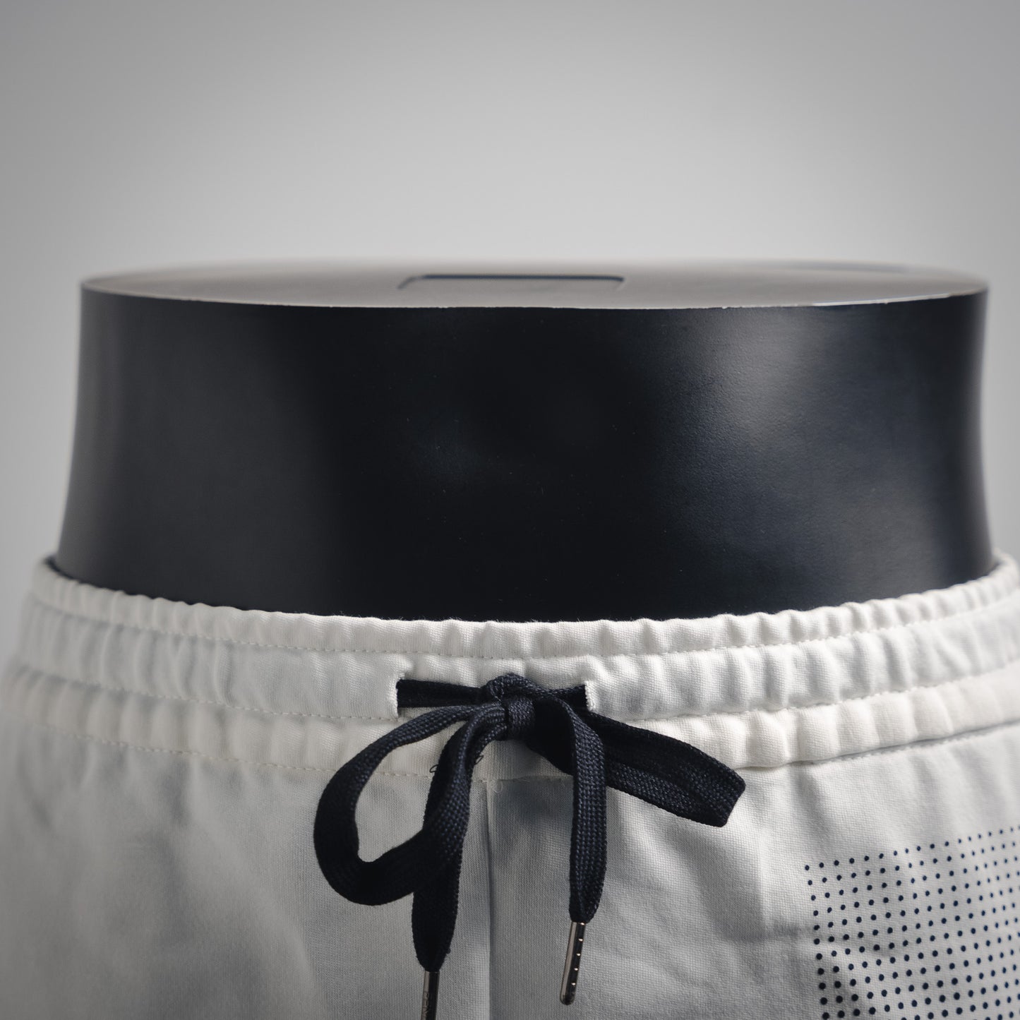F Kurze Hosen 